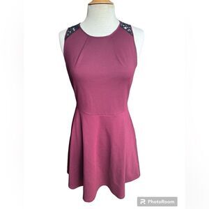 Mossimo Supply Co. Size Medium Round Neck Burgundy Sleeveless Fit & Flare Dress